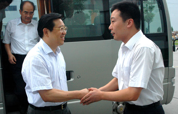 丹阳市政府代表团来亚美AM8AG旅行考察