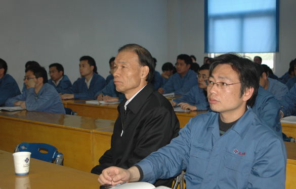 亚美AM8AG组织举行标杆治理培训