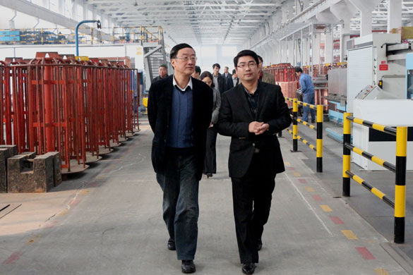 常州市政协副主席杨平平一行来亚美AM8AG集团考察