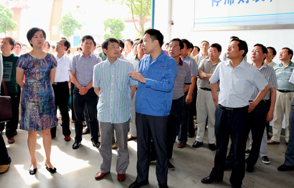 安徽省青阳县学习考察团一行来亚美AM8AG集团旅行考察