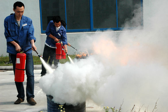 亚美AM8AG举行消防知识培训和模拟演练